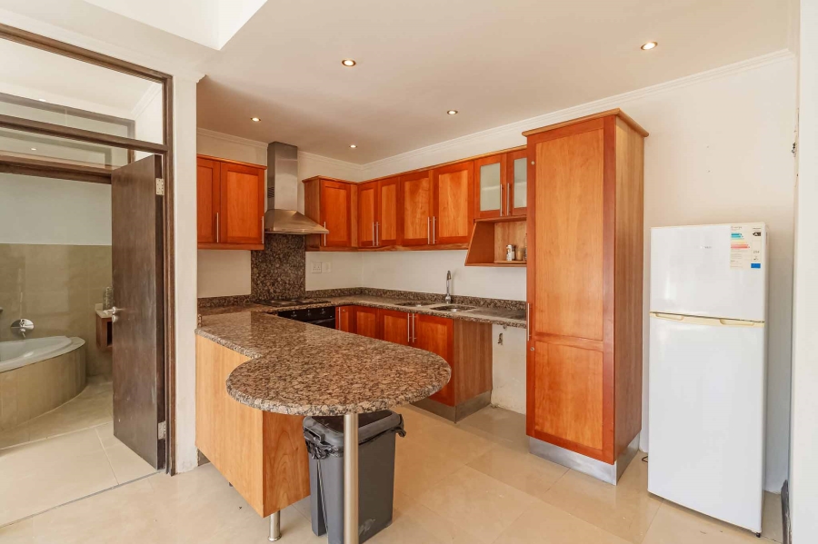 To Let 2 Bedroom Property for Rent in Sea Point Western Cape